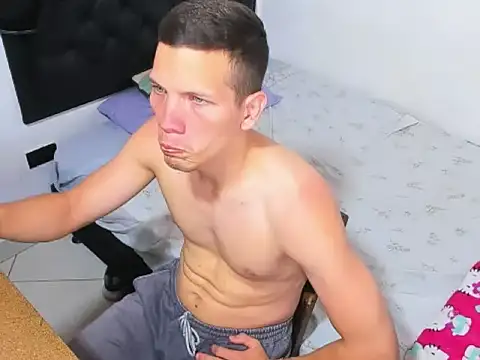 Snapshot of kevinkewman chatting on 02/02/26, 10:03 kevinkewman online show from 02/02/26, 10:03