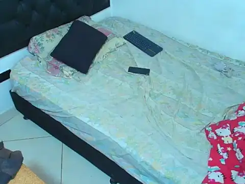 Snapshot of kevinkewman chatting on 03/15/26, 01:50 kevinkewman online show from 03/15/26, 01:50