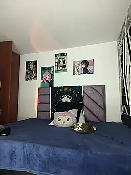 KARINNA  RAVEN online show from 10/18/25, 02:14