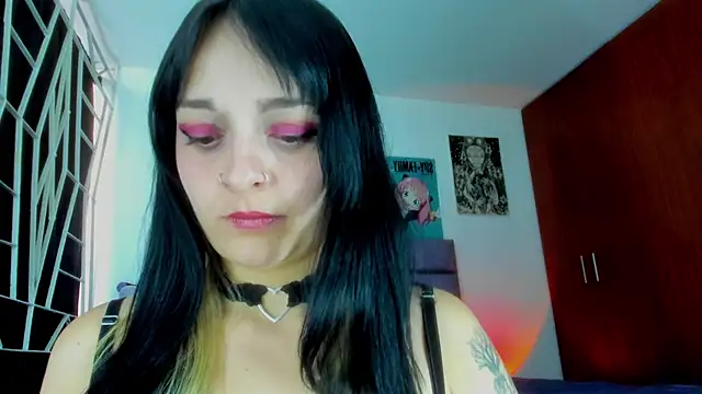 KARINNA  RAVEN online show from 10/20/25, 10:10