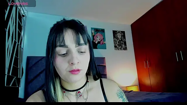KARINNA  RAVEN online show from 05/17/26, 09:00