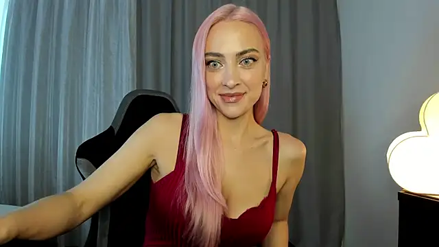 Snapshot of _Miss_Valentina_ chatting on 10/11/25, 09:08  Miss Valentina  online show from 10/11/25, 09:08