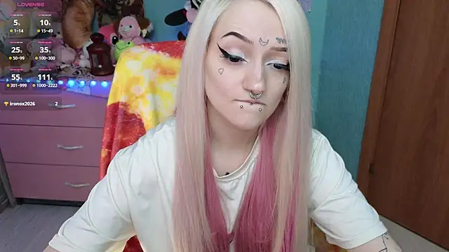 Manuela unicorn online show from 11/25/25, 04:12