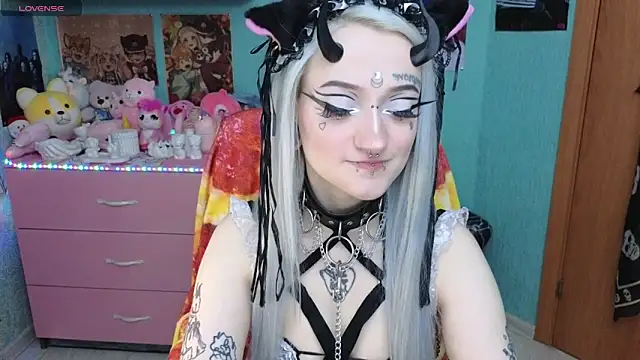 Manuela unicorn online show from 04/14/26, 08:26