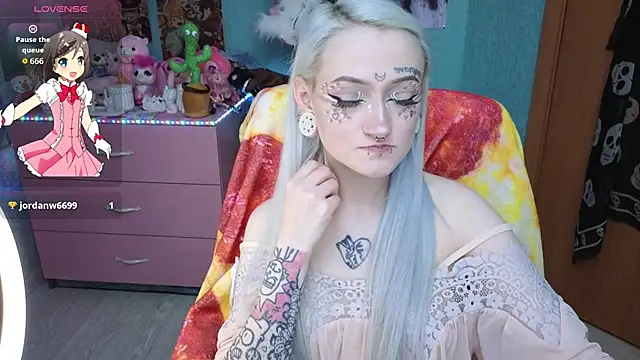 Manuela unicorn online show from 04/16/26, 09:39