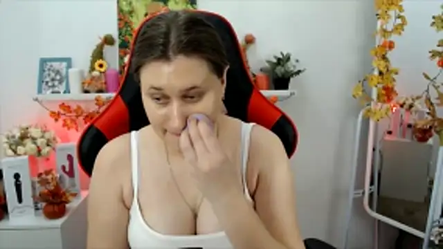 Lucky Lana online show from 11/07/25, 02:44