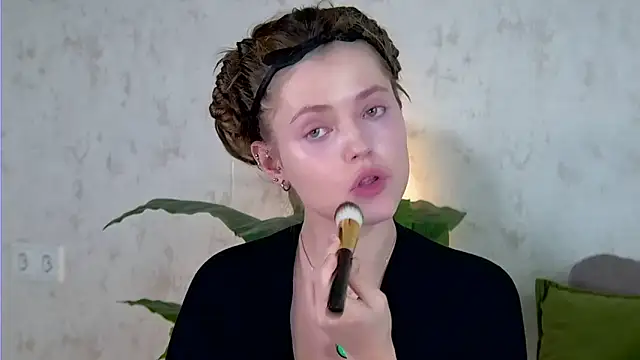 Snapshot of AshleyD_ chatting on 09/28/25, 03:01 AshleyD online show from 09/28/25, 03:01