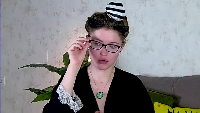 Snapshot of AshleyD_ chatting on 10/18/25, 03:20 AshleyD online show from 10/18/25, 03:20