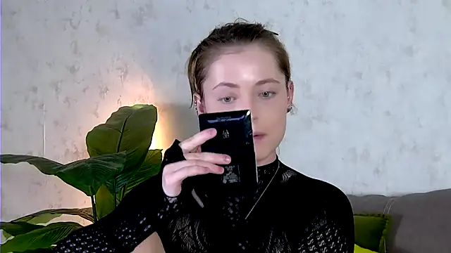 Snapshot of AshleyD_ chatting on 11/06/25, 02:07 AshleyD online show from 11/06/25, 02:07