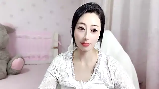 Snapshot of anjila888 chatting on 11/06/25, 01:23 anjila888 online show from 11/06/25, 01:23