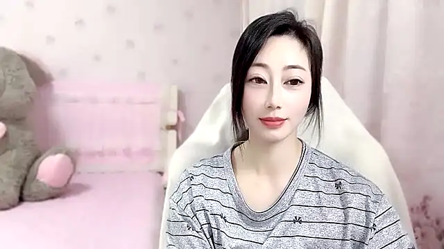 Snapshot of anjila888 chatting on 11/13/25, 12:59 anjila888 online show from 11/13/25, 12:59