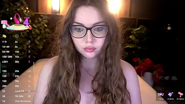 Snapshot of LuxSopphia chatting on 07/06/26, 12:24 LuxSopphia online show from 07/06/26, 12:24