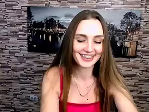 Snapshot of Doll_Angelina chatting on 03/18/25, 12:25 Doll Angelina online show from 03/18/25, 12:25