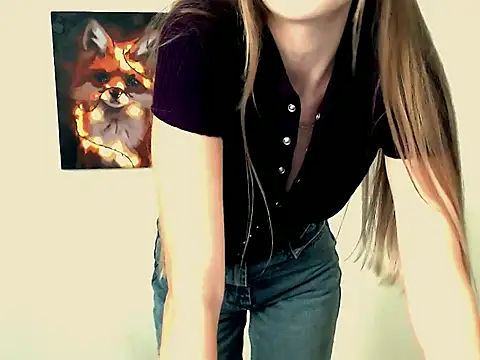 Snapshot of Doll_Angelina chatting on 09/19/25, 05:53 Doll Angelina online show from 09/19/25, 05:53