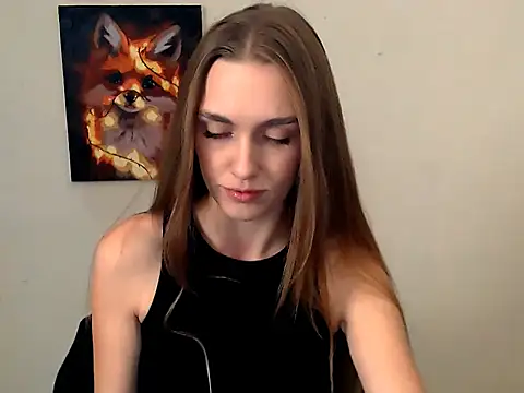 Snapshot of Doll_Angelina chatting on 10/31/25, 06:47 Doll Angelina online show from 10/31/25, 06:47