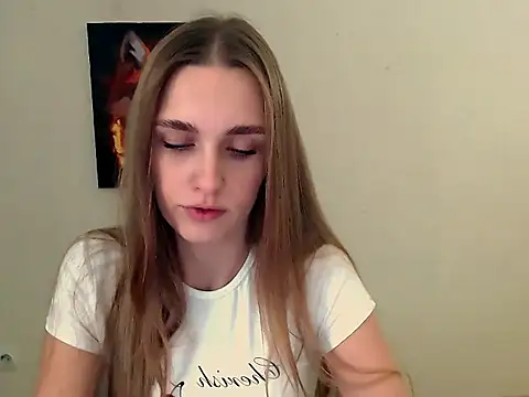 Snapshot of Doll_Angelina chatting on 11/20/25, 06:57 Doll Angelina online show from 11/20/25, 06:57