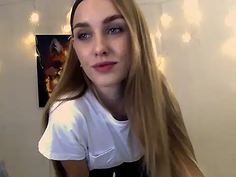 Snapshot of Doll_Angelina chatting on 11/27/25, 07:10 Doll Angelina online show from 11/27/25, 07:10