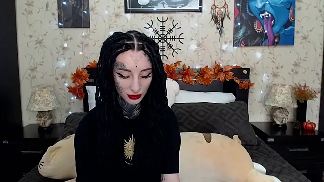 Snapshot of Velvetbat chatting on 10/18/25, 07:09 Velvetbat online show from 10/18/25, 07:09