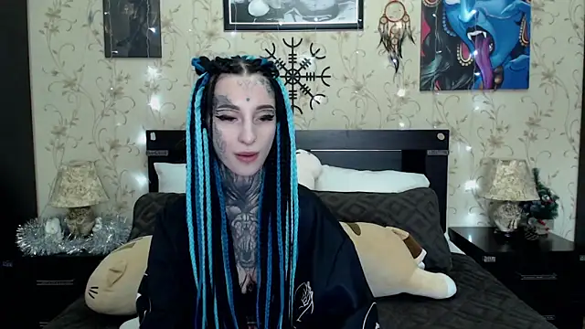 Snapshot of Velvetbat chatting on 12/14/25, 07:03 Velvetbat online show from 12/14/25, 07:03