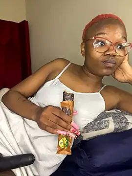 YummyMelanin117 online show from 09/26/25, 10:25