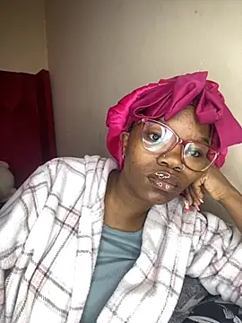 YummyMelanin117 online show from 11/30/25, 05:11