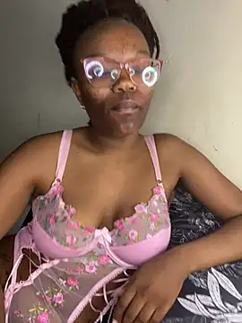 YummyMelanin117 online show from 01/13/26, 10:59