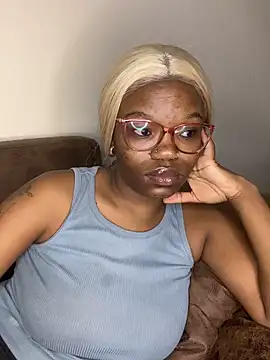 YummyMelanin117 online show from 02/22/26, 10:08