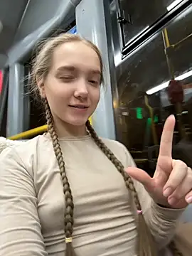 bambi lu online show from 11/19/25, 05:35