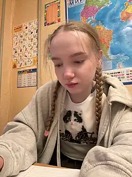 bambi lu online show from 03/16/26, 04:22