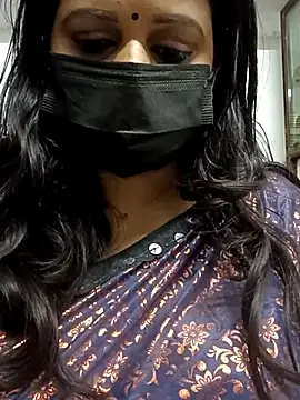 Snapshot of aparna99 chatting on 09/18/25, 07:38 aparna99 online show from 09/18/25, 07:38