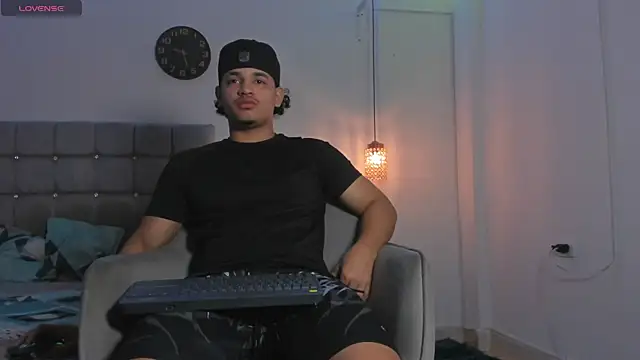 samxx muscle online show from 11/24/25, 01:22