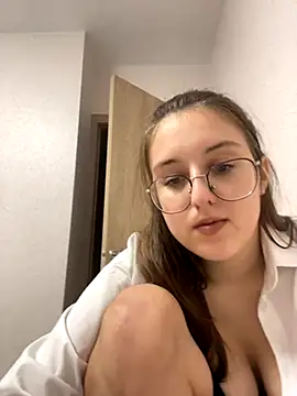 Snapshot of Vviikkssiikk chatting on 09/29/25, 03:39 Vviikkssiikk online show from 09/29/25, 03:39