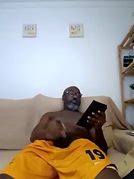 Snapshot of Bigmaumau54 chatting on 09/21/25, 03:08 Bigmaumau54 online show from 09/21/25, 03:08