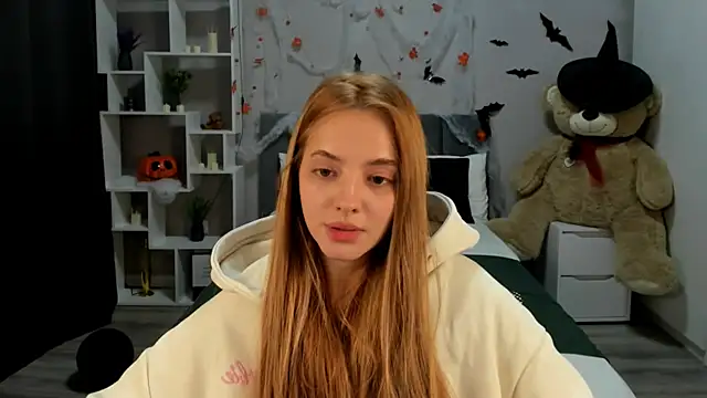 MelanieAlves online show from 11/06/25, 12:39