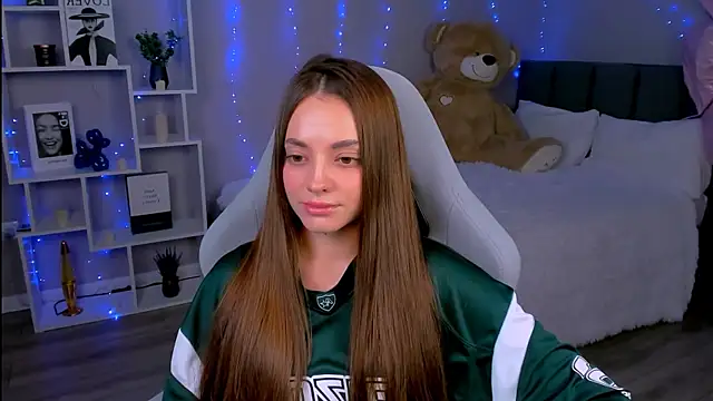 MelanieAlves online show from 04/18/26, 08:20