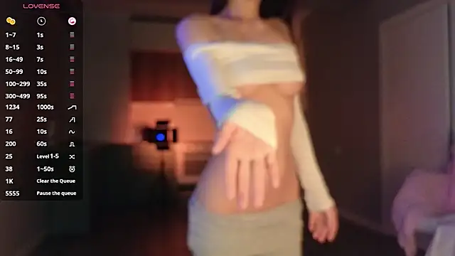 Snapshot of Ella_lee15 chatting on 09/11/25, 02:22 Ella lee15 online show from 09/11/25, 02:22