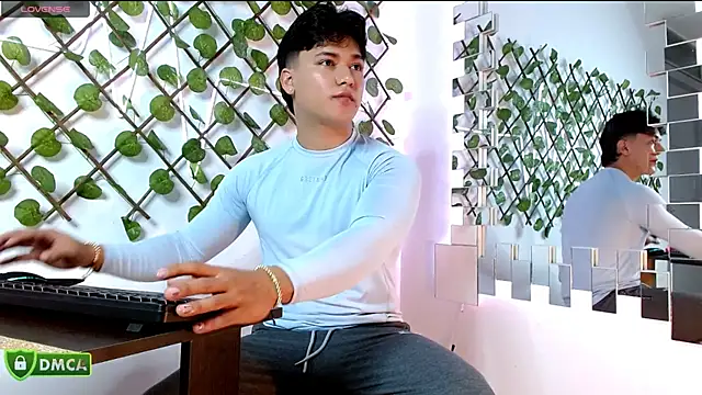 Snapshot of THE_LITTLE_LIAM chatting on 03/22/26, 10:13 THE LITTLE LIAM online show from 03/22/26, 10:13