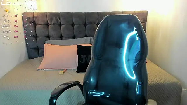 Snapshot of Katha03_ chatting on 03/22/25, 12:57 Katha03 online show from 03/22/25, 12:57