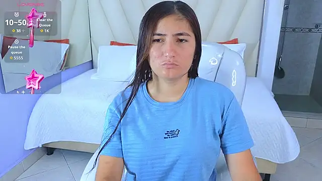 Snapshot of Katha03_ chatting on 10/27/25, 08:24 Katha03 online show from 10/27/25, 08:24