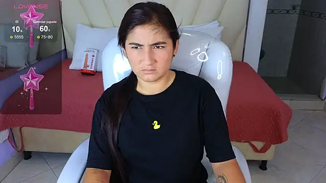 Snapshot of Katha03_ chatting on 11/15/25, 01:18 Katha03 online show from 11/15/25, 01:18