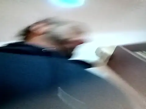 Snapshot of Dokonaly chatting on 10/28/25, 03:43 Dokonaly online show from 10/28/25, 03:43