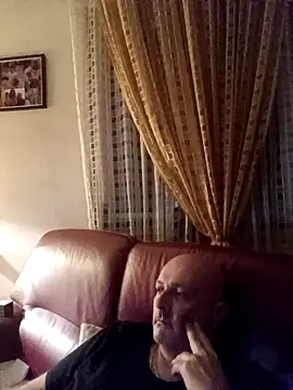 Alexis Bull online show from 09/15/25, 10:21