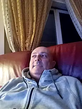 Alexis Bull online show from 11/30/25, 12:03