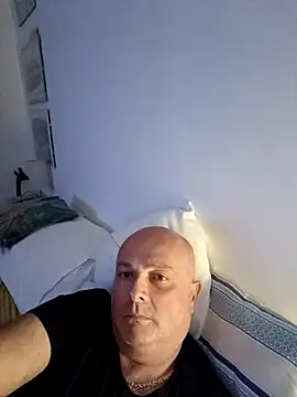 Alexis Bull online show from 12/15/25, 12:37