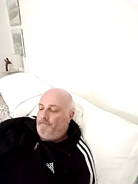 Alexis Bull online show from 02/06/26, 05:49