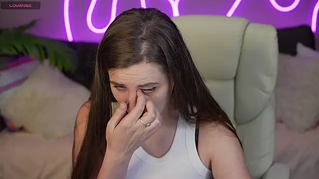 Snapshot of ValeryMurr chatting on 10/07/25, 06:38 ValeryMurr online show from 10/07/25, 06:38