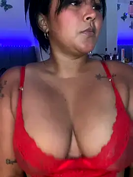Snapshot of sashaoficial_ chatting on 09/10/25, 04:34 sashaoficial online show from 09/10/25, 04:34