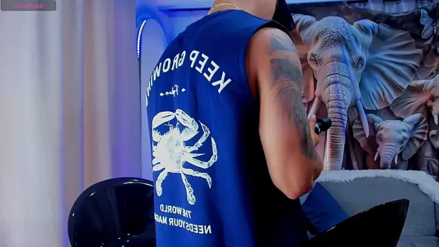 Snapshot of Lukas_Green chatting on 09/11/25, 08:53 Lukas Green online show from 09/11/25, 08:53