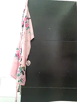 Yuli Mars online show from 10/27/25, 04:22