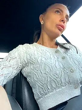 Snapshot of Anna_Nobel chatting on 09/16/25, 04:24 Anna Nobel online show from 09/16/25, 04:24